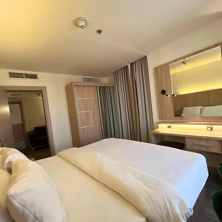 La Casa Hotel Amman By Fhm Zewnętrze zdjęcie