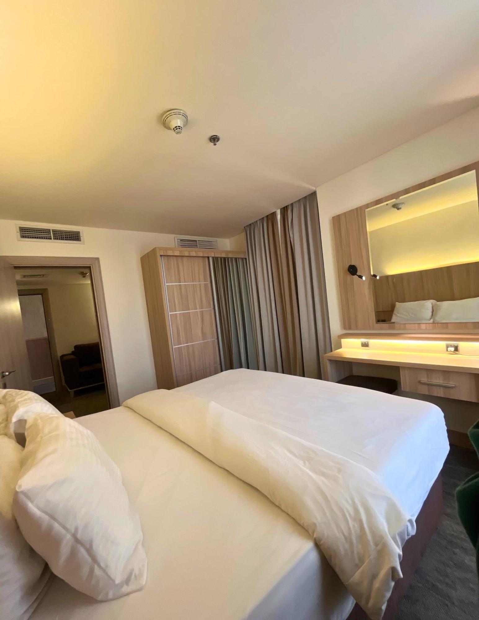 La Casa By Fhm Hotel